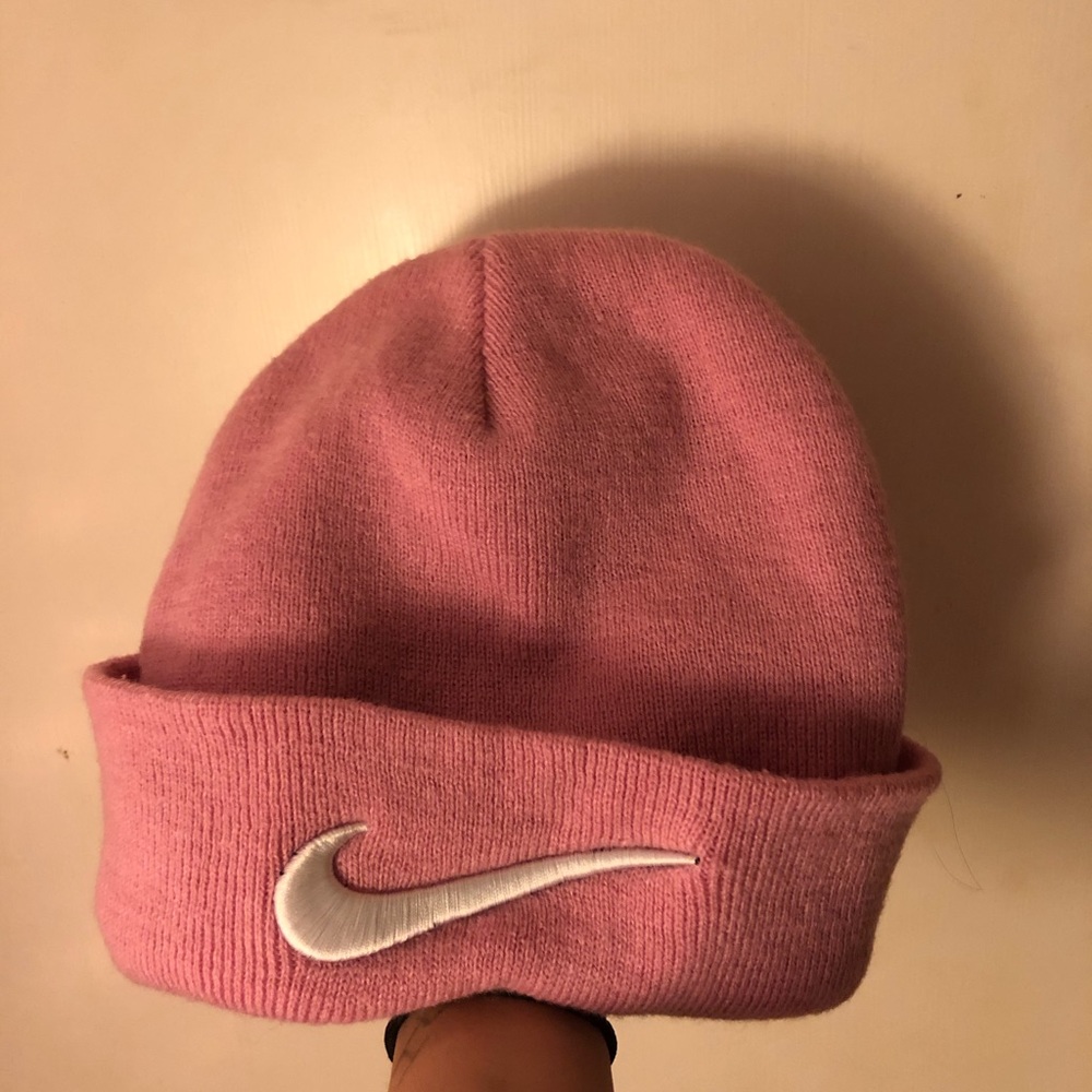 Super cute small Nike beanie